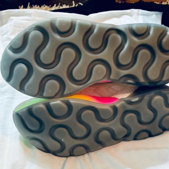 Stella McCartney Sneakers - Picture 11 of 12